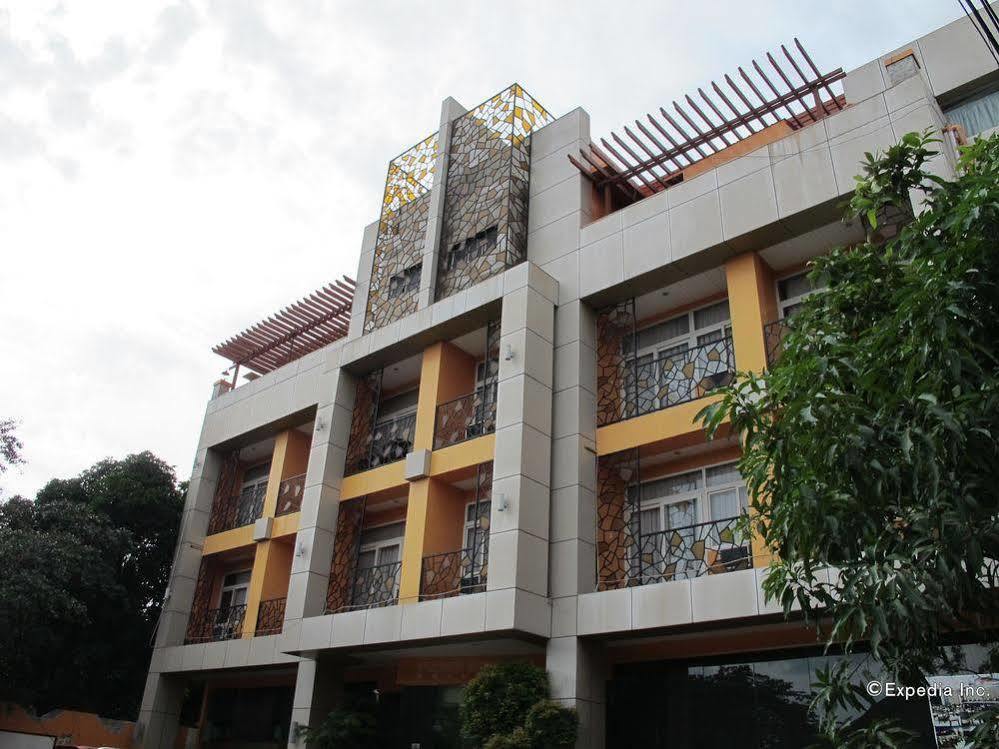 Oyo 159 San Remigio Pensionne Suites Cebu Stadt Exterior foto